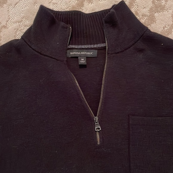 Banana Republic 1/4 zip sweater with pocket - Medium - Picture 2 of 5